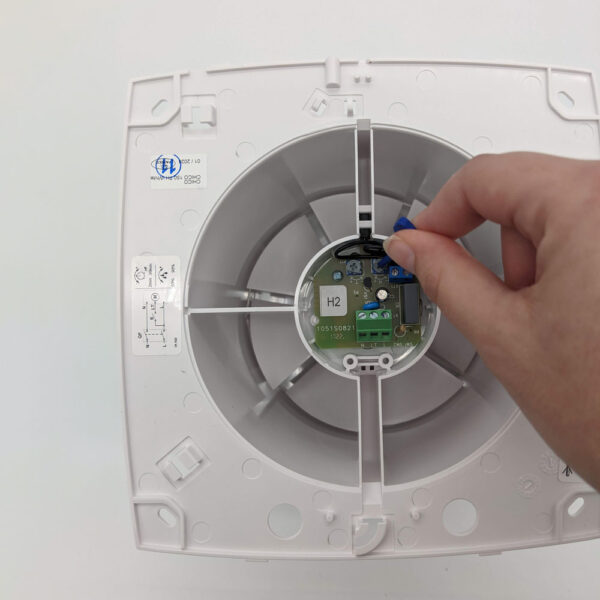 Chico Exhaust Fan 150mm with Humidity Sensor & Timer (White) - Image 4