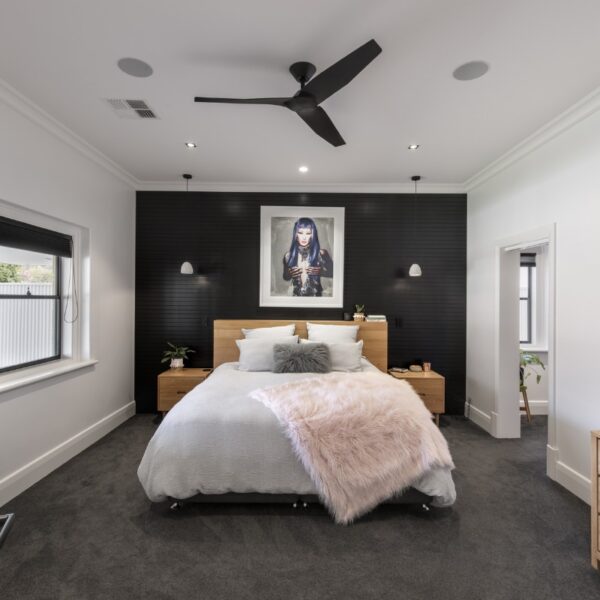 infinity-ceiling-fan-black-bedroom