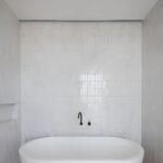 expella-shadowline-pro-bathroom-installation-wall-ceiling-junction