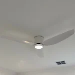 claro-whisper-low-profile-dc-ceiling-fan-52-white-with-light-close-up