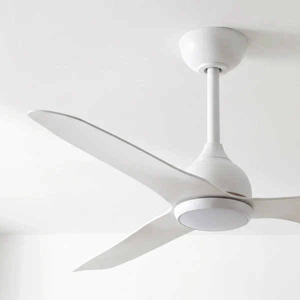 claro-whisper-dc-ceiling-fan-48-inch-white-cct-led-light-close-up